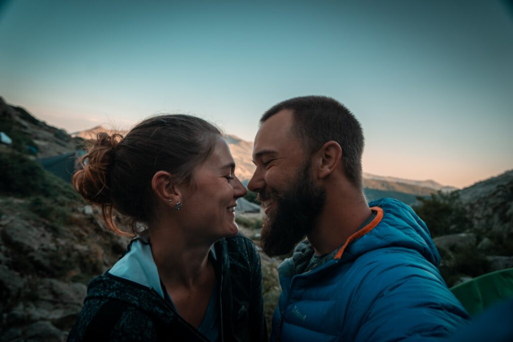 découvrez les secrets du bonheur en couple : conseils, astuces et inspirations pour renforcer l’amour, la complicité et l’épanouissement à deux au quotidien.