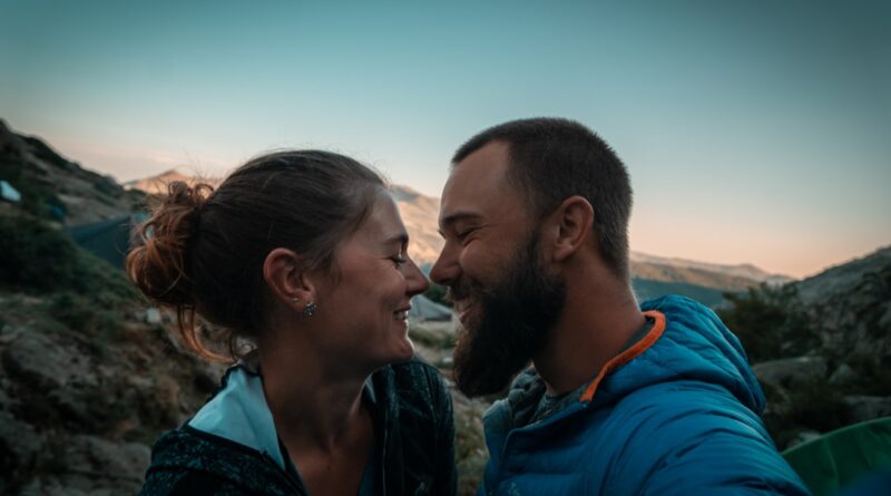 découvrez les secrets du bonheur en couple : conseils, astuces et inspirations pour renforcer l’amour, la complicité et l’épanouissement à deux au quotidien.
