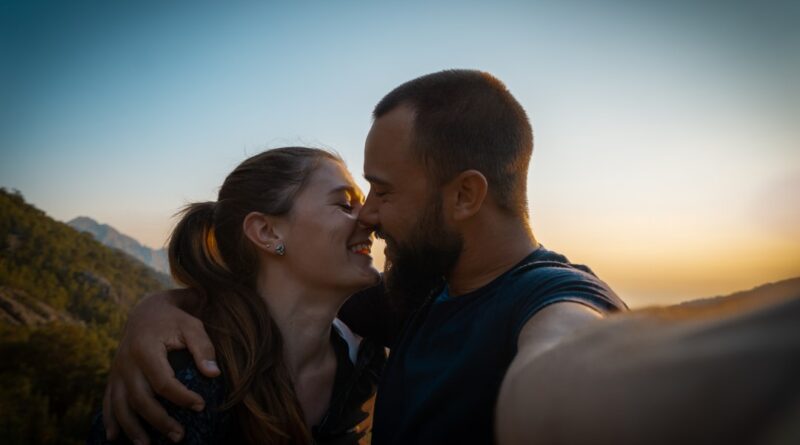 découvrez des conseils et astuces pour renforcer le bonheur dans votre couple. apprenez à construire une relation épanouissante, à communiquer efficacement et à vivre des moments de complicité au quotidien.