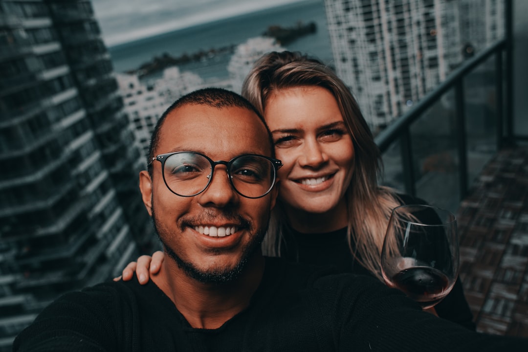 découvrez les secrets du bonheur en couple : conseils, astuces et inspirations pour renforcer la complicité, la communication et vivre une relation épanouissante à deux.