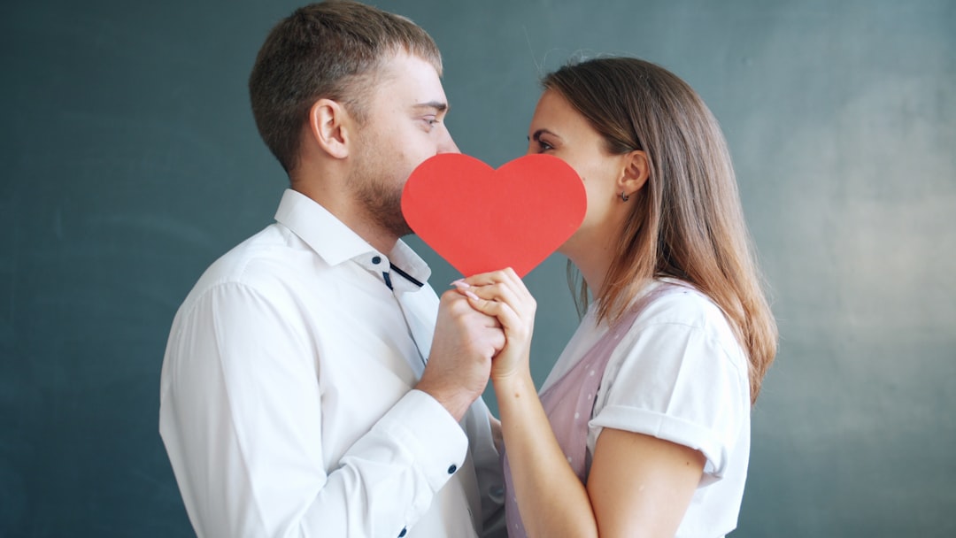 découvrez les secrets d’un couple à succès : conseils pratiques, témoignages inspirants et astuces pour renforcer votre relation et vivre une histoire d’amour épanouissante et durable.