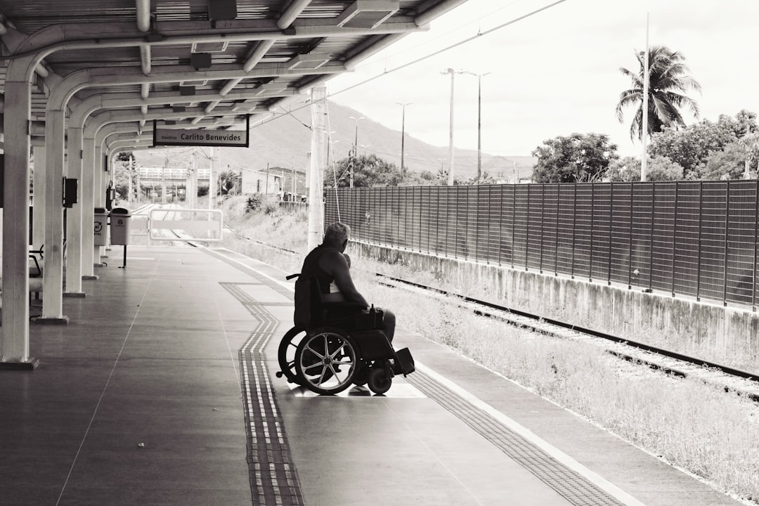 découvrez nos conseils et ressources pour favoriser l'emploi des personnes en situation de handicap : inclusion, accessibilité, droits et opportunités professionnelles.