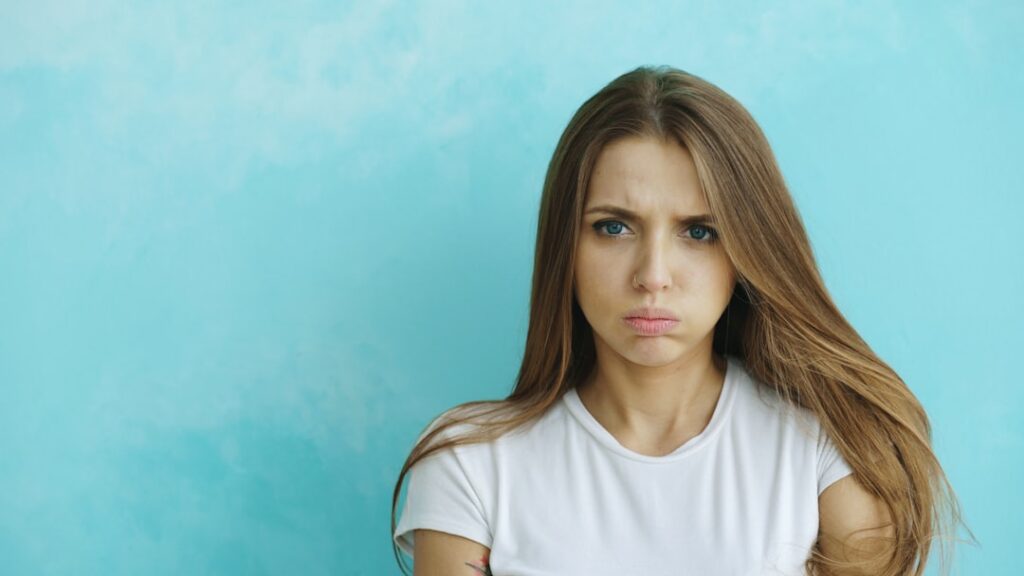 découvrez les causes et conséquences de l'insatisfaction, ainsi que des conseils pratiques pour mieux la comprendre et y faire face dans votre vie quotidienne.