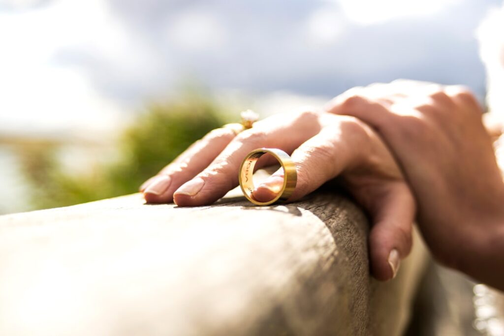 découvrez tout ce qu'il faut savoir sur le divorce : procédures, conseils juridiques, impacts sur la famille et solutions pour une séparation en toute sérénité.
