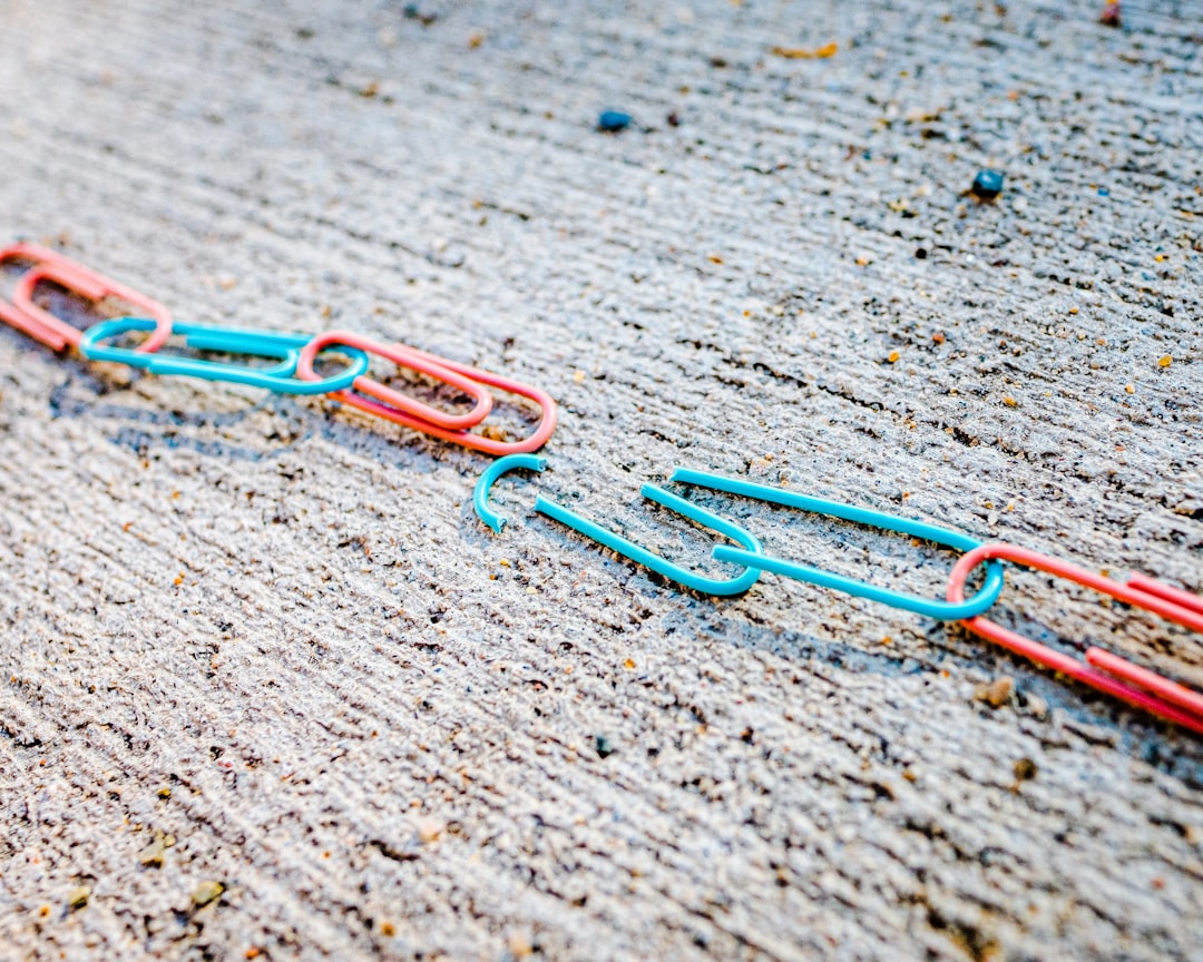 découvrez tout ce qu'il faut savoir sur le divorce : démarches, conséquences, aspects juridiques et conseils pour mieux vivre cette étape importante de la vie.