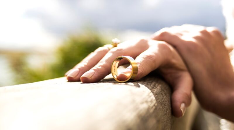 découvrez tout ce qu'il faut savoir sur le divorce : procédures, conseils juridiques, impacts sur la famille et solutions pour une séparation en toute sérénité.