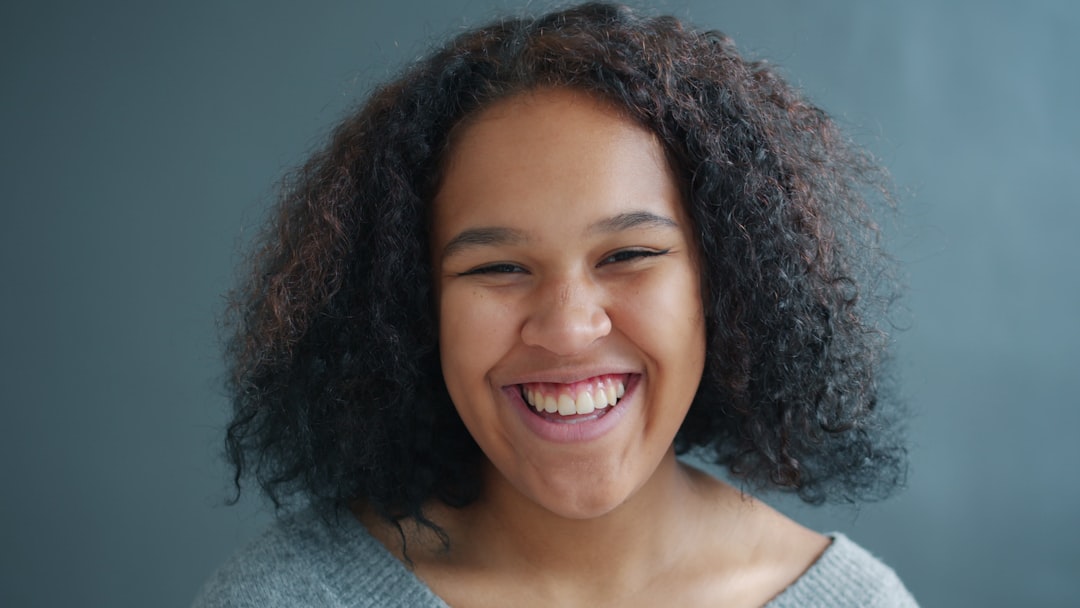 découvrez les secrets du bonheur authentique : comment cultiver une joie véritable et durable dans votre vie grâce à des conseils pratiques et inspirants.