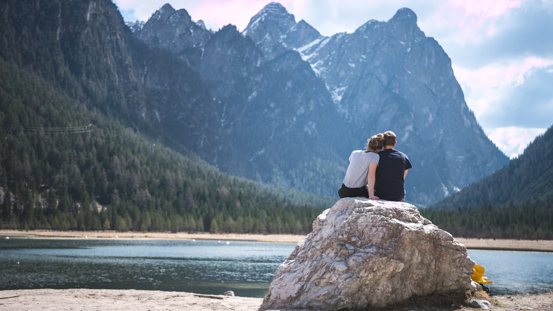 découvrez la signification profonde de l'amour, ses différentes formes et comment il influence nos vies. conseils, citations et réflexions sur l'amour véritable.