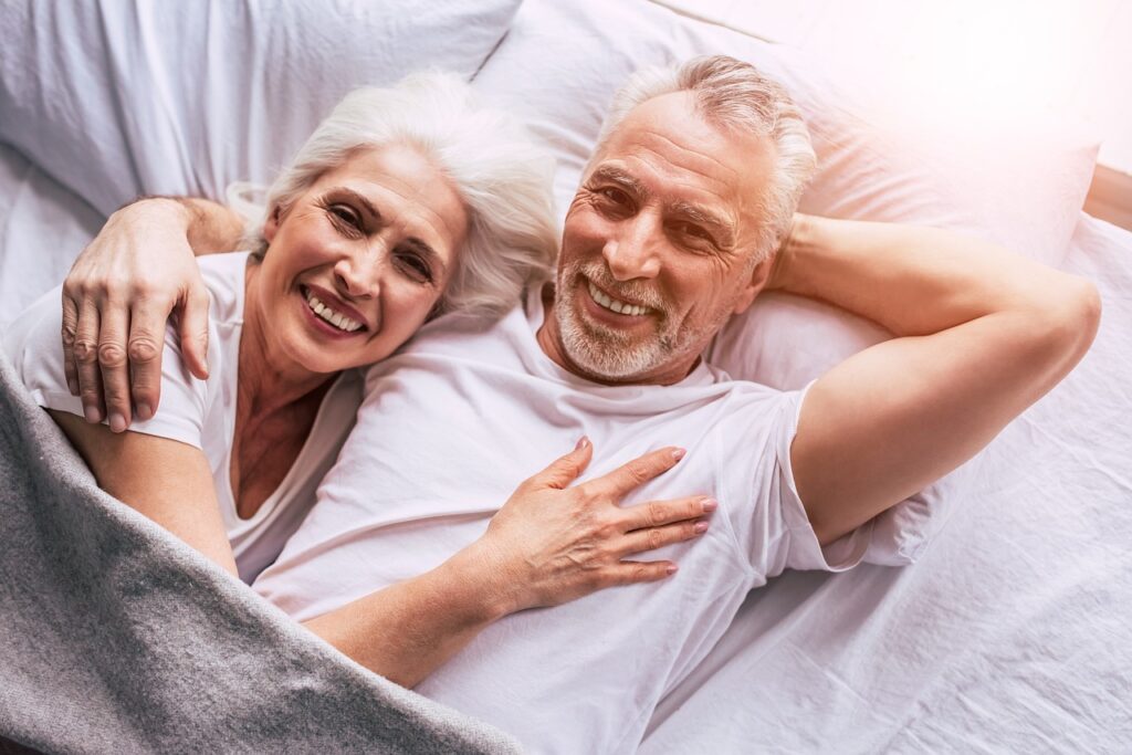 personnes agees heureuses
