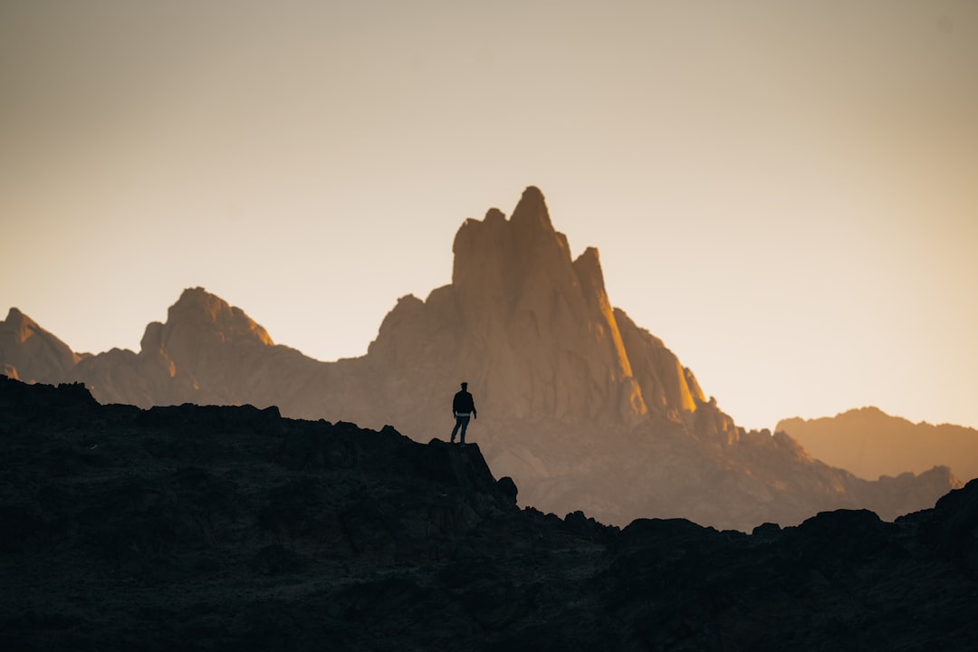 découvrez comment adopter la positivité au quotidien pour améliorer votre bien-être, booster votre motivation et transformer votre vie avec des conseils simples et efficaces.