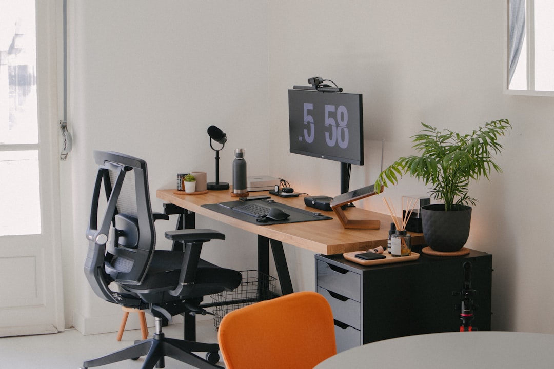 découvrez les meilleures offres d'emploi en télétravail dans divers secteurs. trouvez un travail à distance adapté à votre profil et profitez de la flexibilité du travail de chez vous !