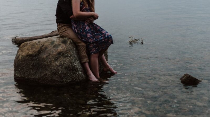 découvrez le concept de l'amitié romantique, un lien profond mêlant affection, tendresse et complicité sans franchir la frontière de la relation amoureuse. explorez ses origines, ses différences avec l'amour et ses bienfaits dans la vie moderne.