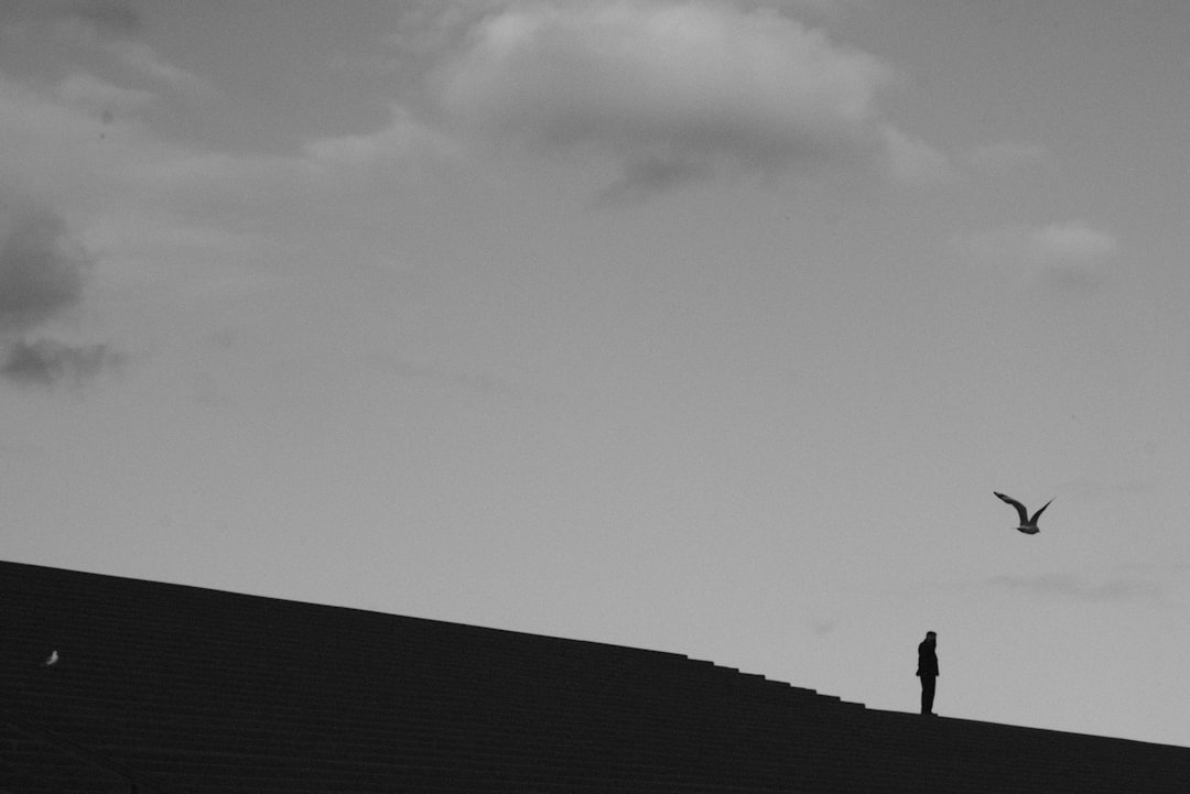 découvrez le concept de l'accomplissement personnel, ou self-fulfillment, et explorez des conseils pour atteindre vos objectifs, vous épanouir et réaliser votre plein potentiel au quotidien.