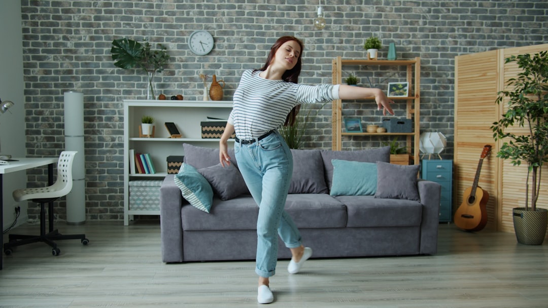 découvrez le concept d'épanouissement personnel ou self-fulfillment : comment atteindre la satisfaction de soi, réaliser son potentiel et vivre une vie plus accomplie grâce à des conseils pratiques et des exemples inspirants.